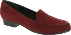 Munro Mallory 11 Munro Mallory -Shoe Store munro mallory cranberry suede m206236 34615.1555030943
