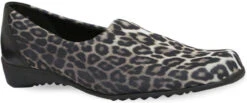 Munro Traveler -Shoe Store munro womens traveler leopard stretch fabric m741607 82335.1604688847